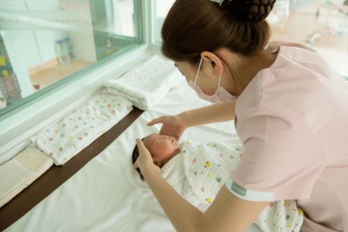 托起生命的朝阳 吉大一院母婴保健护理中心的“全链条呵护”